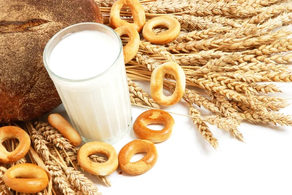 Bread with milk — Stock Photo, Image