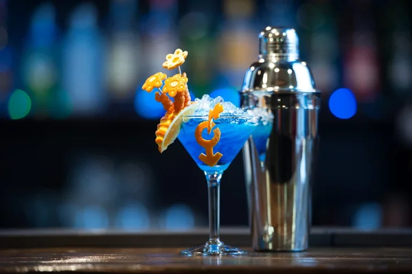Cocktail med dekoration — Stockfoto