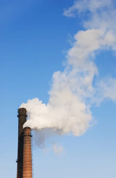 Smoke coming from industrial pipe — Stock Photo, Image