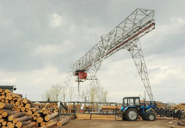 Lavorazione di un materiale da costruzione — Foto Stock