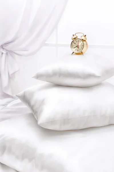 Białe poduszki — Zdjęcie stockowe