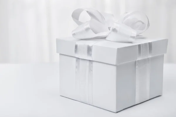 Białe pudełko — Zdjęcie stockowe