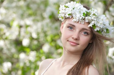 Kız çiçek açması apple çelenk