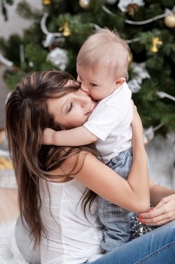 Mutlu anne ve oğul.