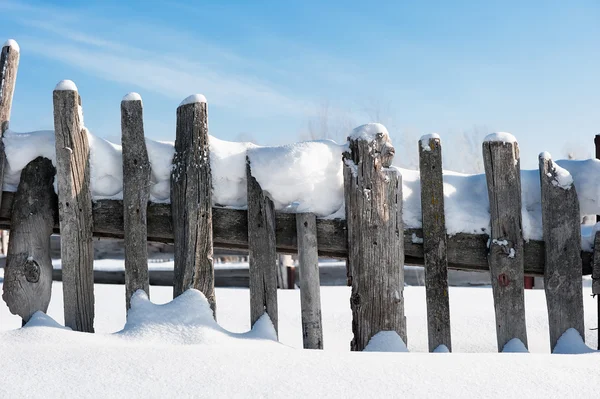 Cerca na neve — Fotografia de Stock