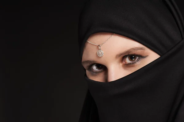 Donna in hijab — Foto Stock