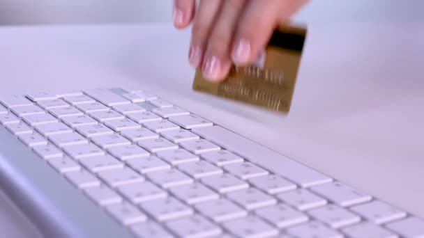 Woman buying online — Stock Video