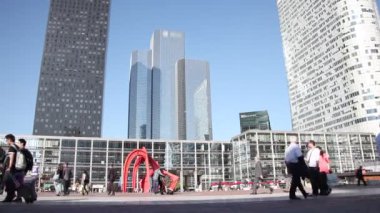 Paris 'teki insan kalabalığı