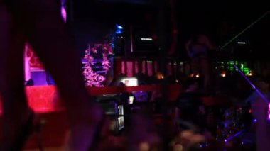 gece kulübü partisi