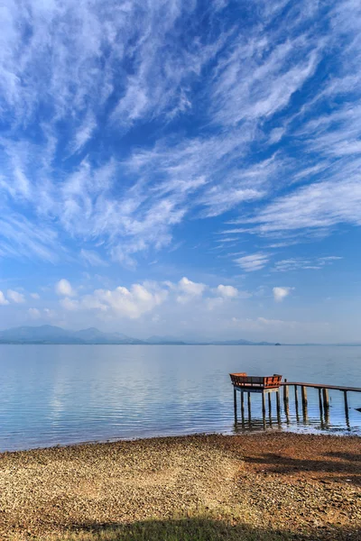 Baboo bar on white snad beach at tropical island — Stock Photo, Image