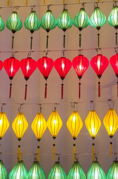 Close-up kleurrijke internationale lantaarns — Stockfoto