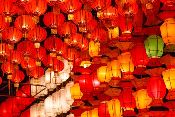 Bellissima lanterna in stile thai — Foto Stock