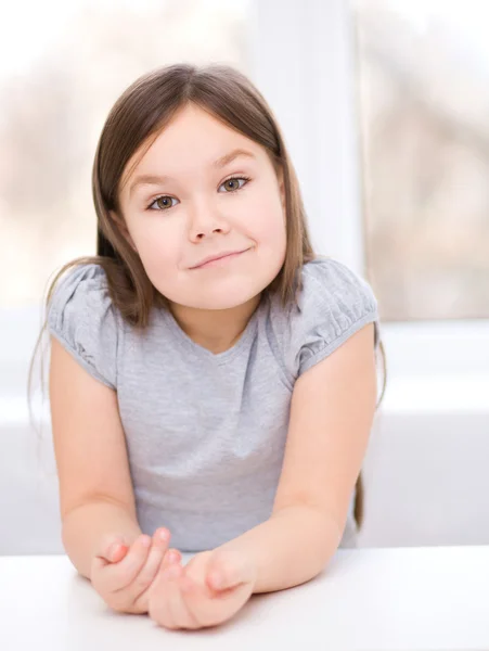 Cute little girl — Stock Photo, Image