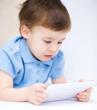 Çocuk tablet kullanma