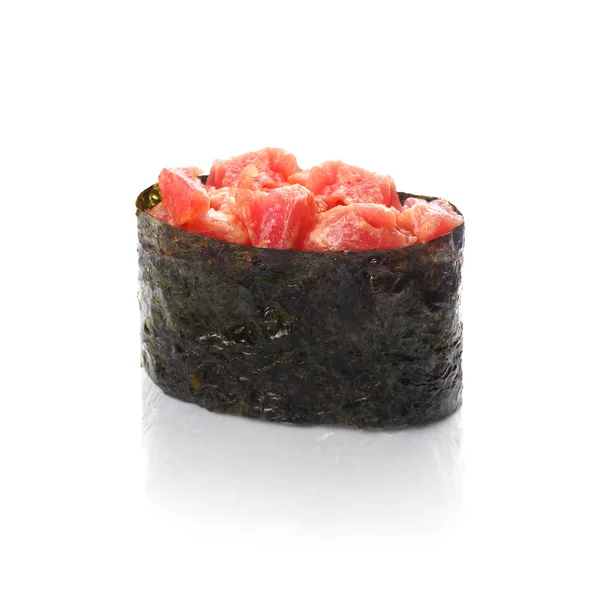 Scharfes Sushi, Thunfisch, auf weißem Hintergrund — Stockfoto