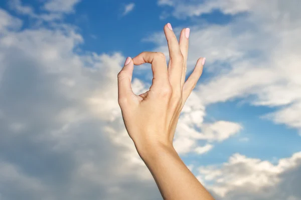 Hand zeigt ok — Stockfoto