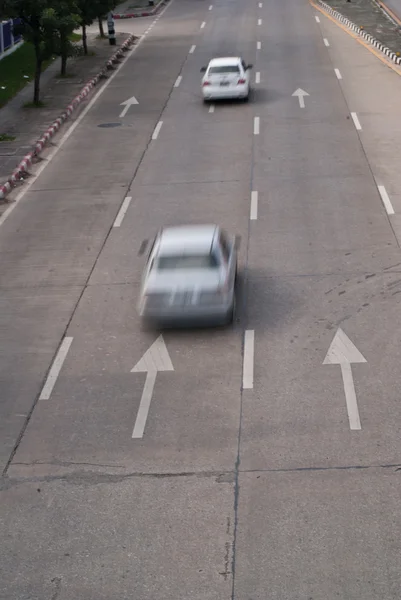 Carro na estrada — Fotografia de Stock