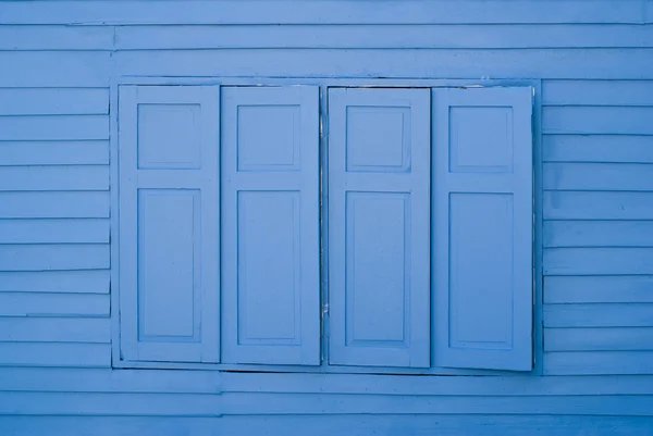 Sininen ikkuna — kuvapankkivalokuva