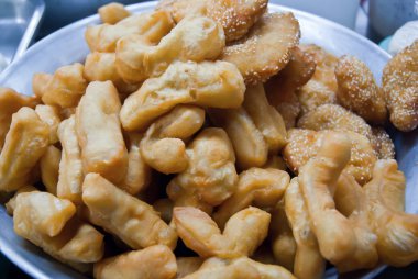 derin yağda kızartılmış hamur sopa