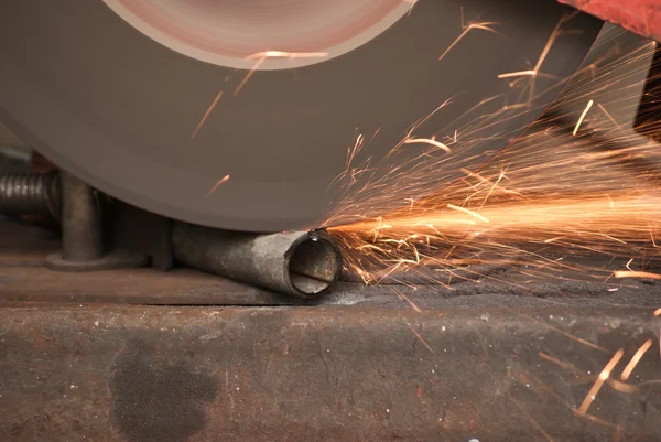 グラインダーは鉄鋼業界 — ストック写真