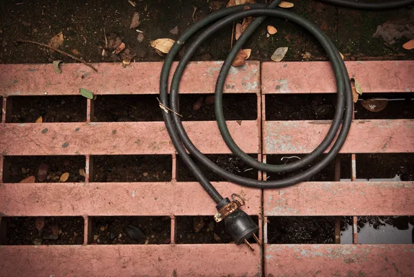 Cabo de alimentação elétrica com ficha UE velho Objeto — Fotografia de Stock