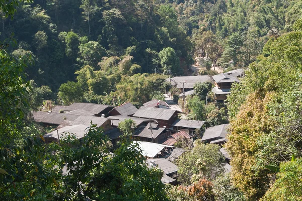 Centro del paese di montagna — Foto Stock