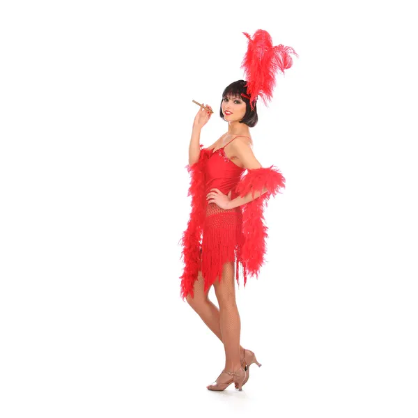 Бурлеска танцівниця з червоним оперенням і коротким платтям, ізольована на білому — стокове фото