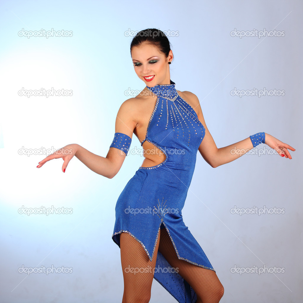 Burlesque dancer with red blue dress for latina dance