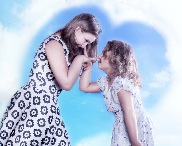 Two sisters posing. — Stock Photo, Image