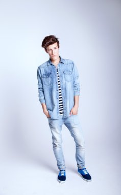 yakışıklı delikanlı