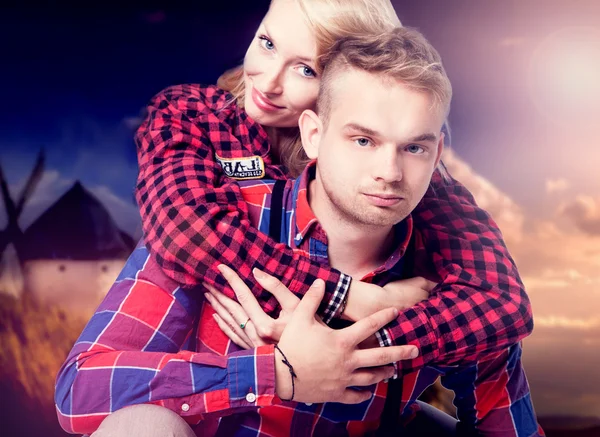 Couple posing — Zdjęcie stockowe