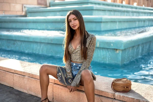 Young Caucasian Beautiful Woman Brunette Long Hair Dressed Fashionable Posing — Stock Photo, Image