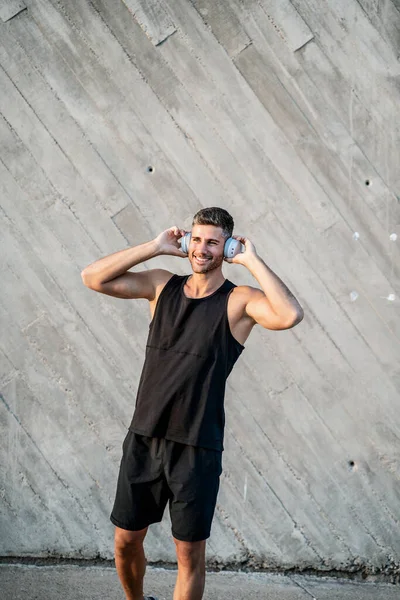 Photo Young Smiling Man Listening Music Outdoor Workout Fitness Sport — Stock Photo, Image