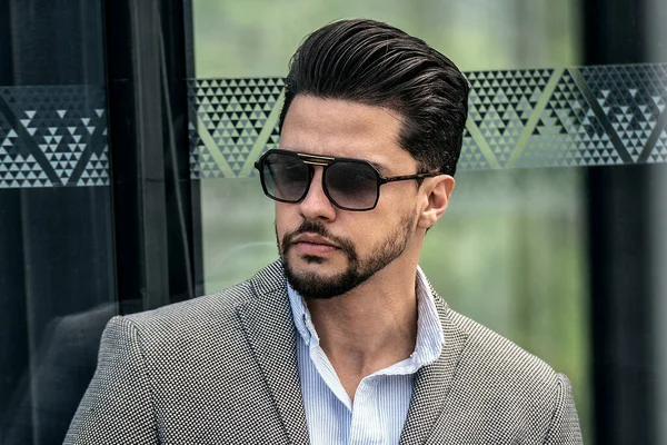 Portrait Handsome Elegant Businessman Wearing Fashionable Sunglasses Outdoor Photo — Stock Photo, Image