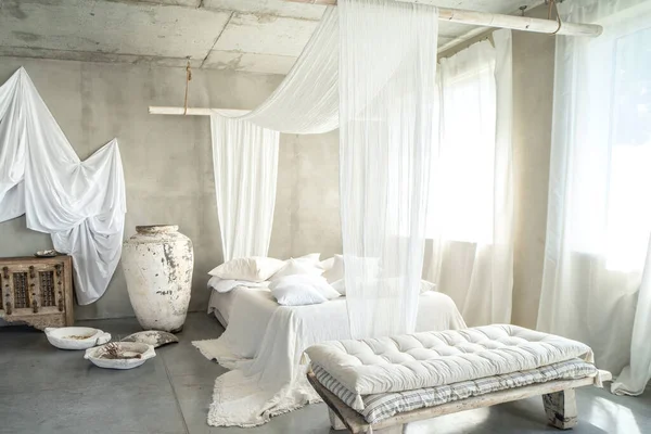 Natural Style Bedroom Interior Big Bed White Linen Pillows Concrete — Foto de Stock