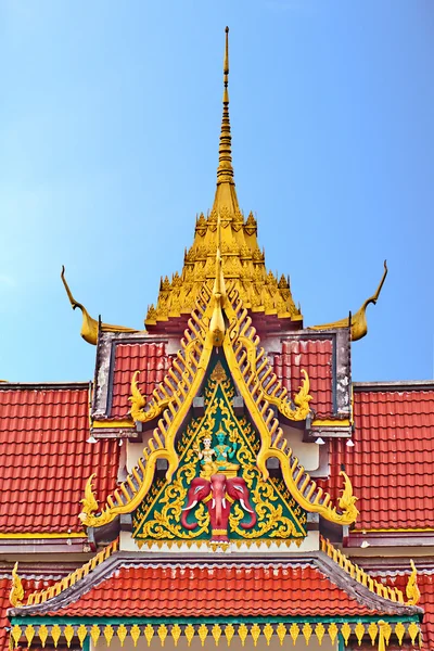 Kerk dak, wat saikao, chaingrai, thailan — Stockfoto