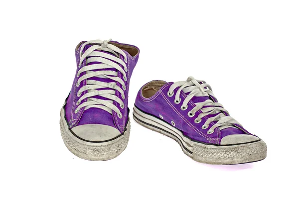 Zapato vintage violeta sobre fondo blanco — Foto de Stock