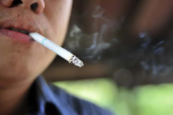 Man smoking cigarette , closeup. — Stock Photo, Image