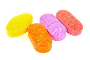 beyaz arkaplanda haplar 