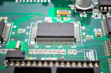Elektronik komponentler makro arka planlı devre kartı 