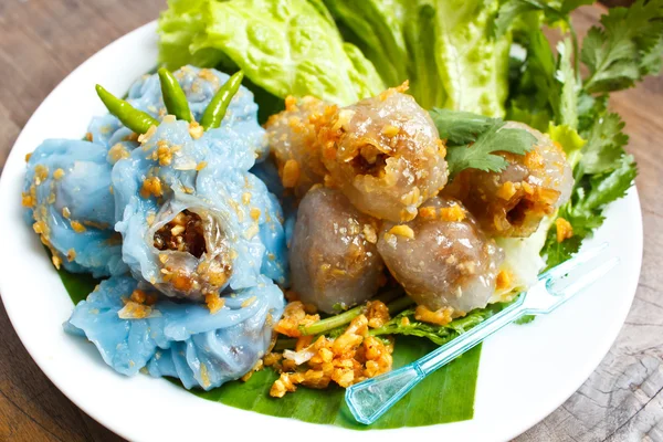 Kokt ris-skin dumplings och tapioka bollar med fläsk fylla. — Stockfoto