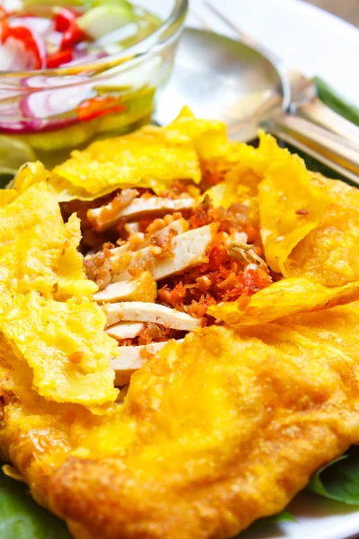 Vietnamský plněné křehká omeleta. — Stock fotografie