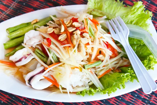 パパイヤ サラダ シーフード料理、タイ料理. — ストック写真