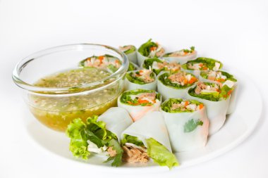 erişte ile kızarmış uskumru sarmış Tayland gıda.