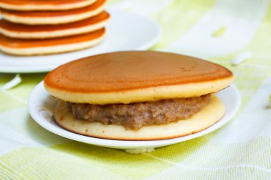 dorayaki (Japon krep).