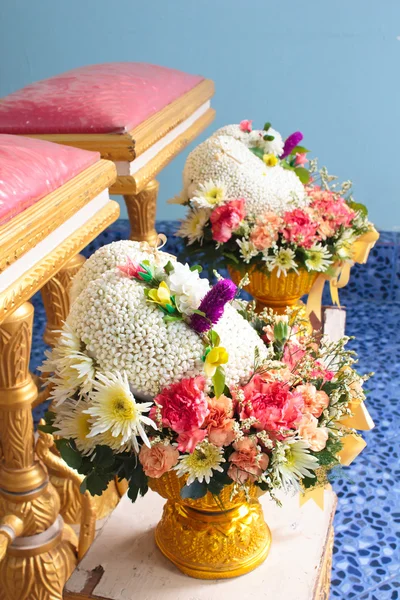 Blessed water at Thai wedding ceremony. — Stock Photo, Image