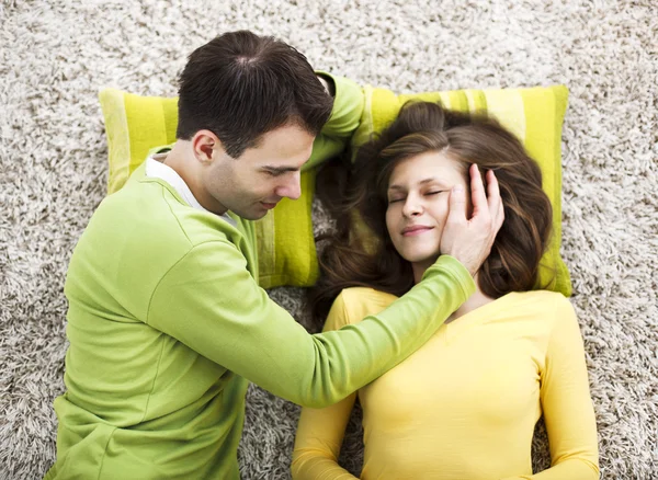 Young couple — Stock Photo, Image