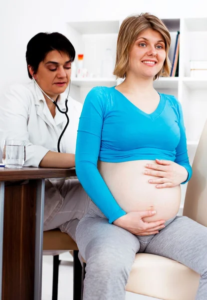 Gravid kvinna — Stockfoto