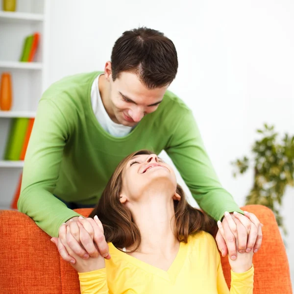 Pareja joven — Foto de Stock