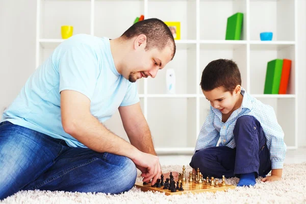 Glückliche Familie — Stockfoto